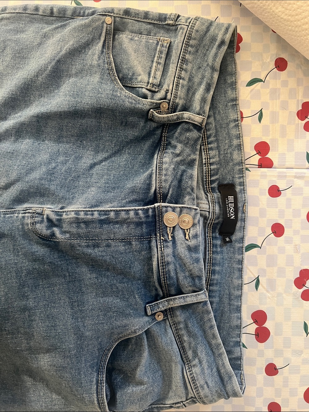 Hudson Jeans mid-rise, straight leg button pocket vintage jeans size 14 ❤️✅ - Picture 5 of 6